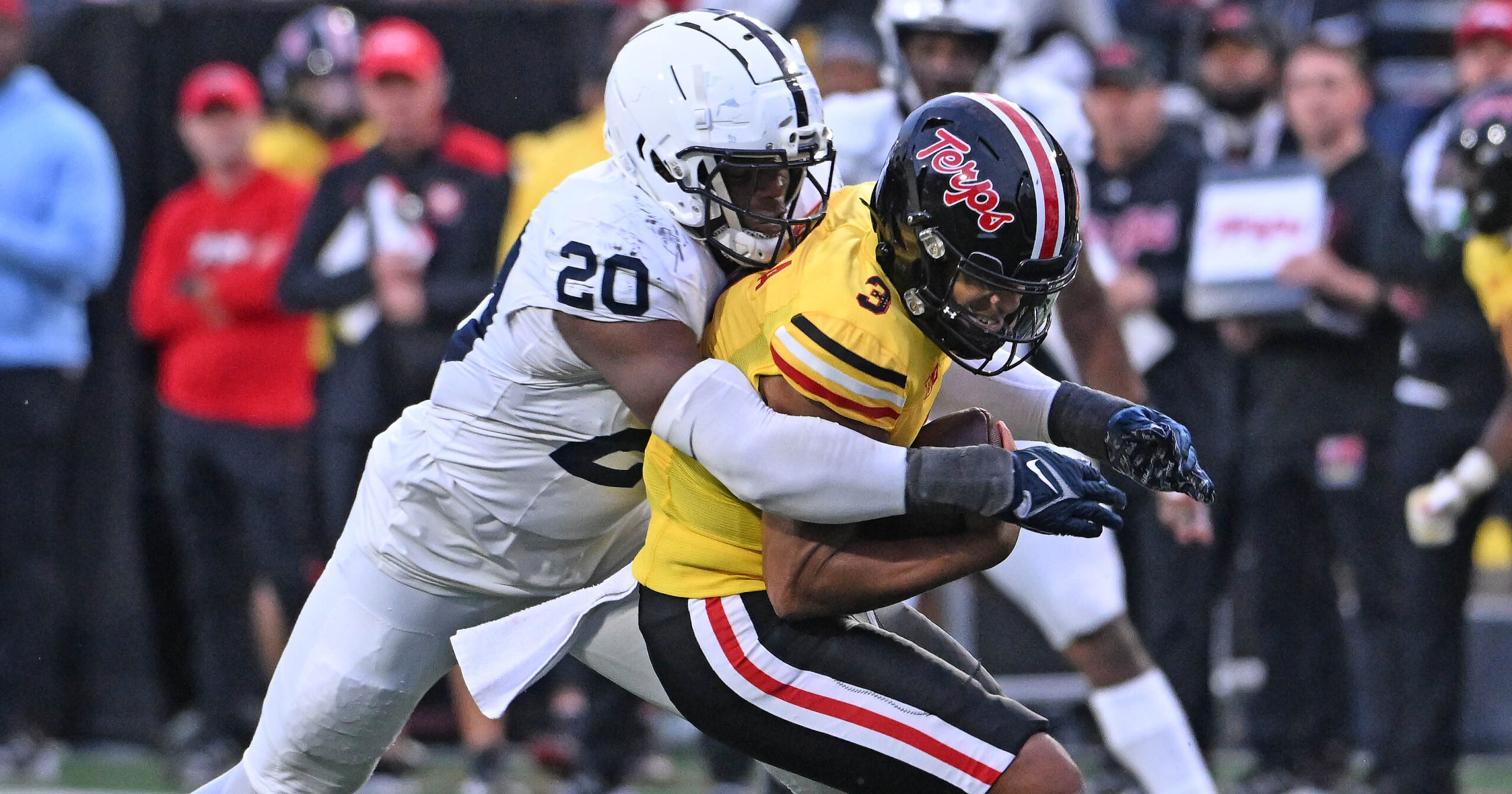 Penn State defensive end Adisa Isaac