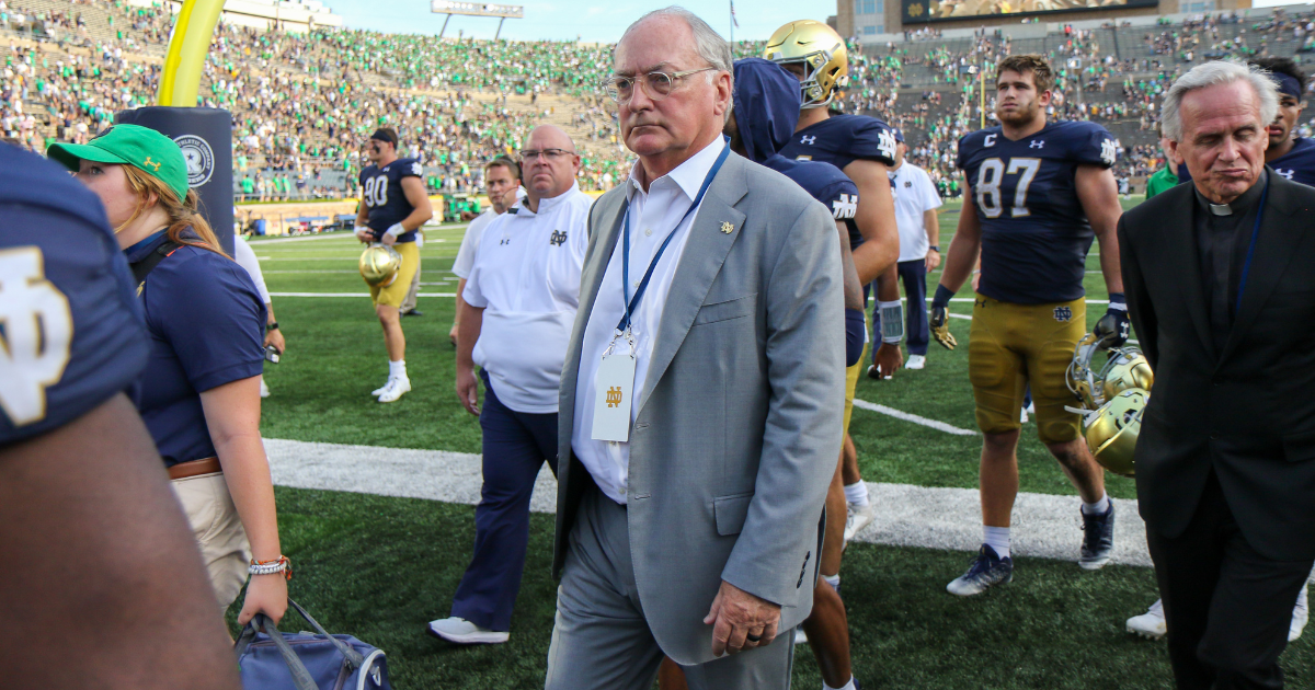 South Bend Orthopaedics - It's Game Day! Good Luck Notre Dame Football! SBO  is proud to be the team physician for the University of Notre Dame Athletic  Department since 1949! Pictured are