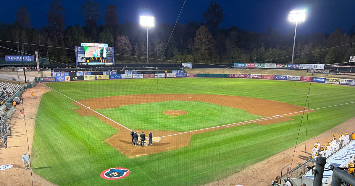 breakdown-of-tennessee-baseball-game-1-fall-world-series