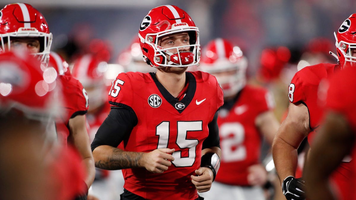 Carson Beck credits offensive line for Georgia's big offensive day: 'If
