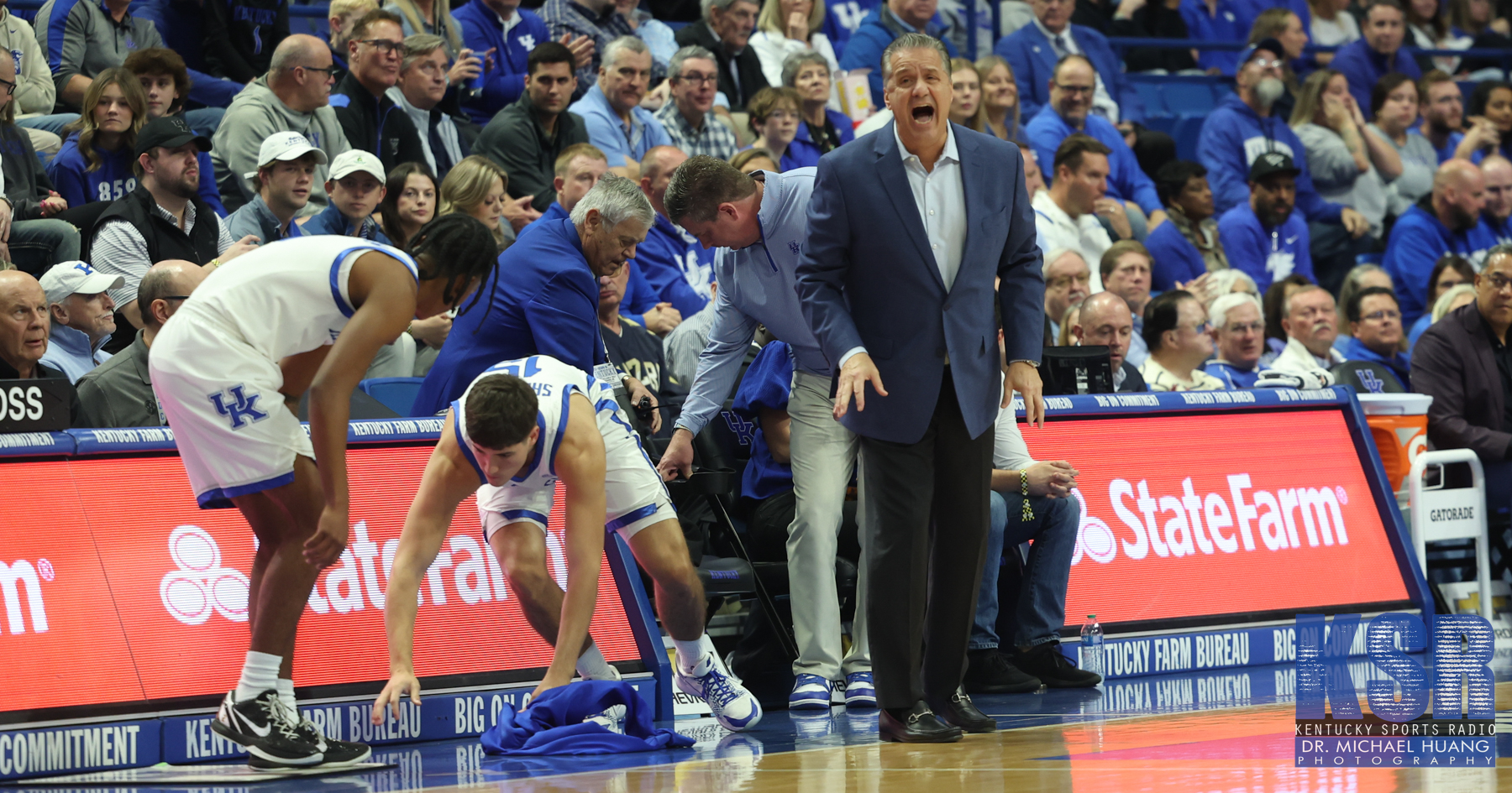 HALFTIME: Kentucky leads Saint Joseph's 41-38