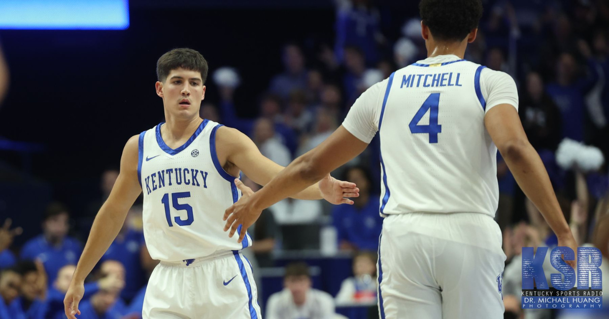 Kentucky men's basketball players Reed Sheppard (left) and Tre Mitchell (right)