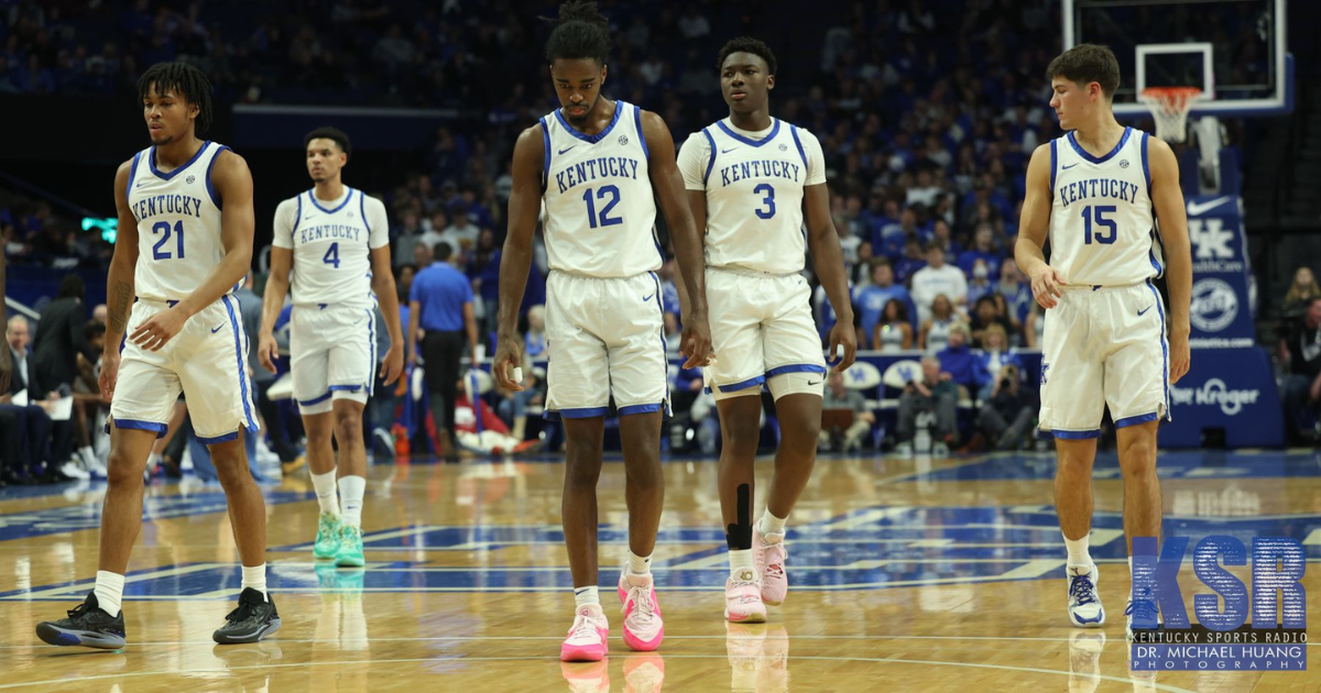 FINAL: Kentucky holds off St. Joseph's in unexpected overtime thriller