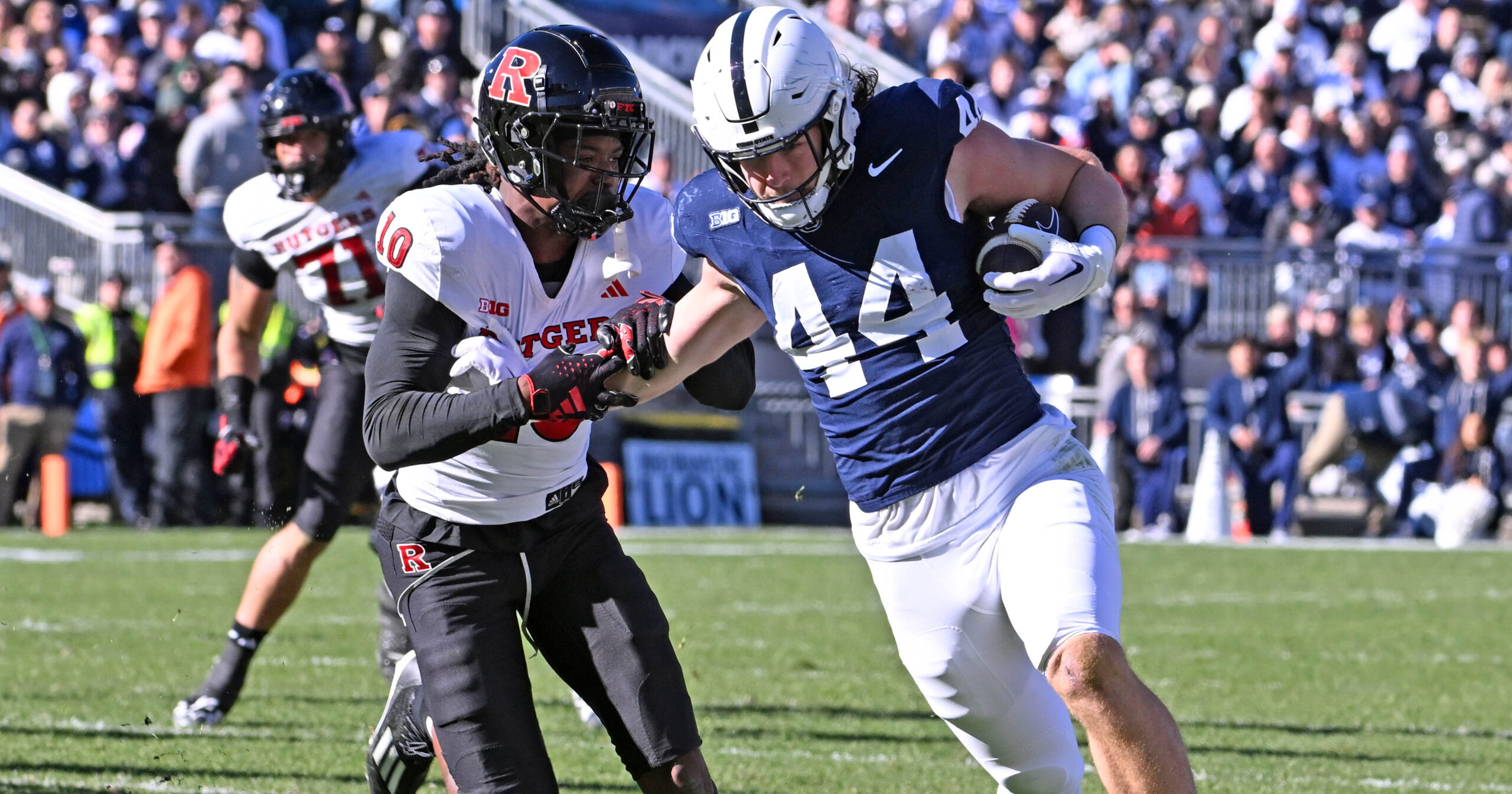 Tight end Tyler Warren