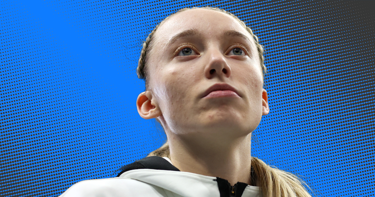 Paige Bueckers calls for media to 'spread the love' to more than one