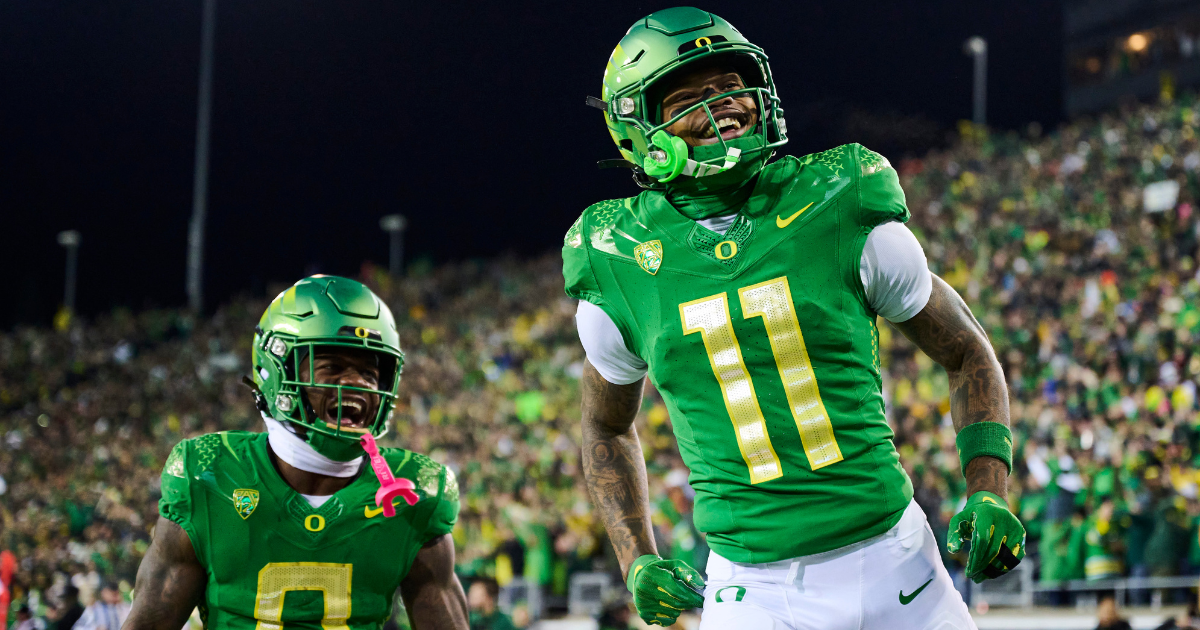 Oregon Ducks Pummel Oregon State Beavers Secure Trip To Pac 12 Title Game On3