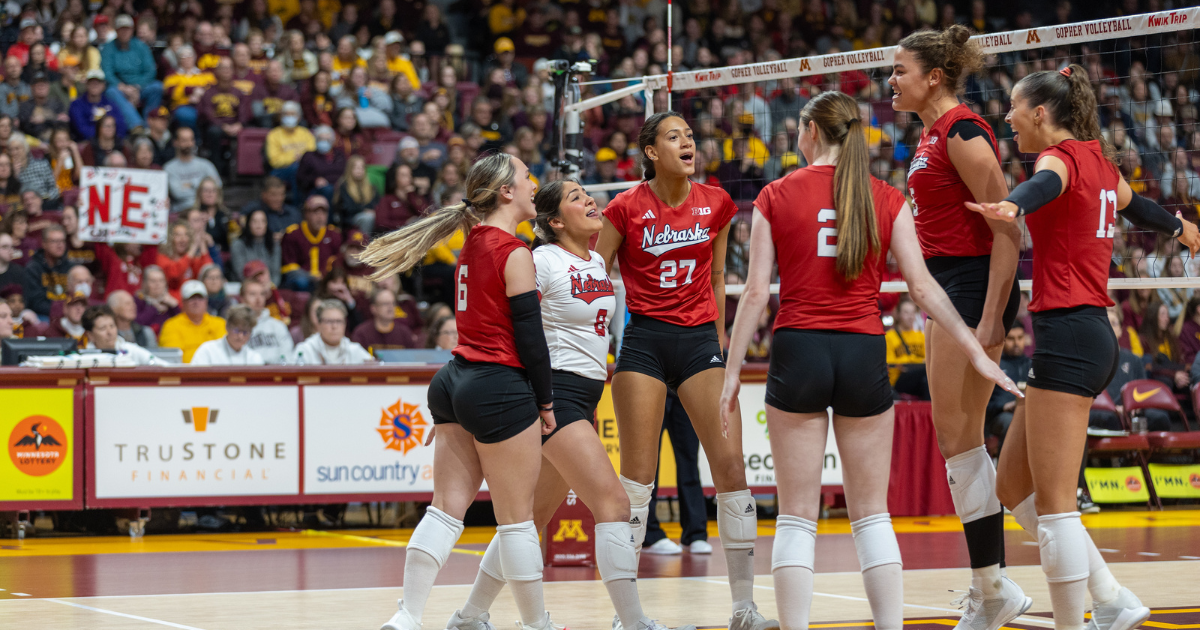 Nebraska volleyball bounces back with 31 win over Minnesota