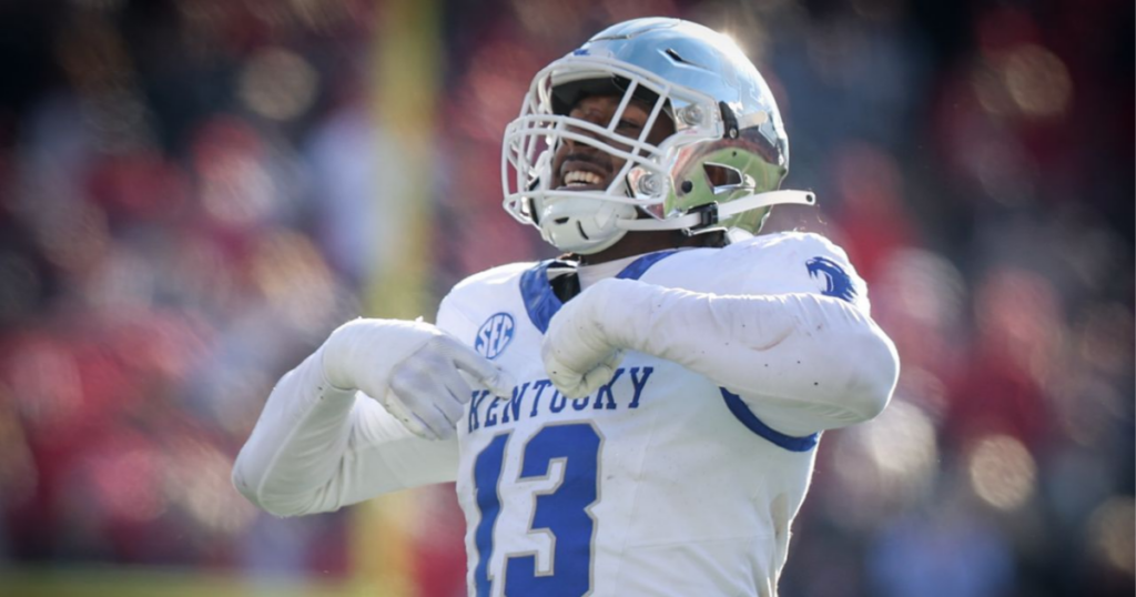 Kentucky LB JJ Weaver celebrates a big play vs. Louisville