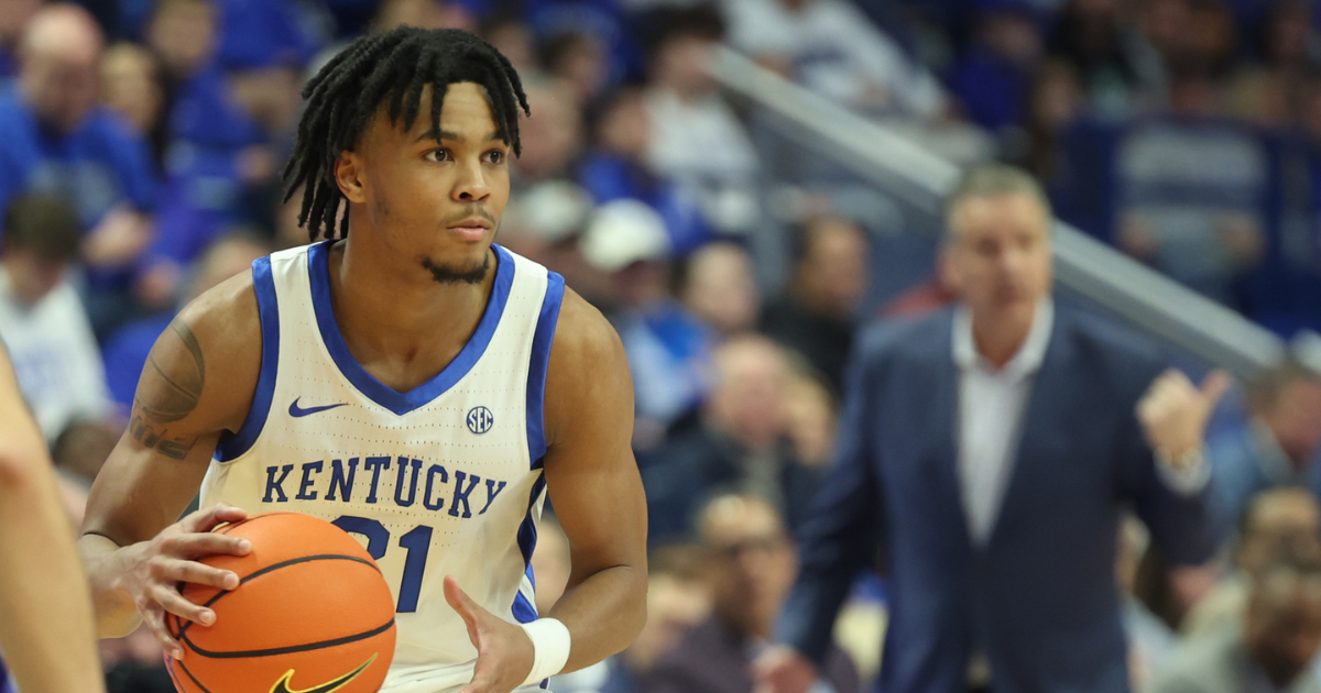 Kentucky basketball: Young team is growing up quickly