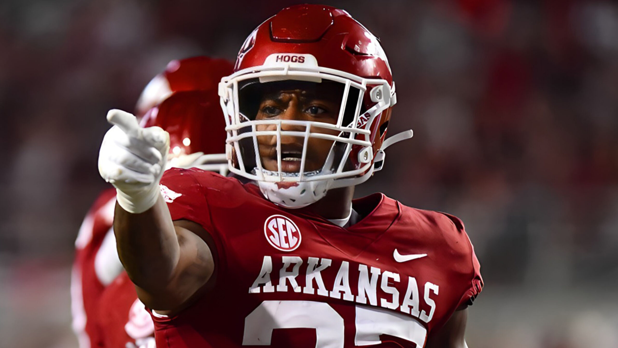 Arkansas LB Chris Paul Jr. plans to enter Transfer Portal