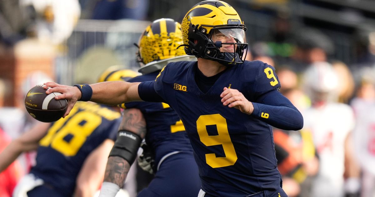 Michigan moves up to No. 2 in latest CFP rankings