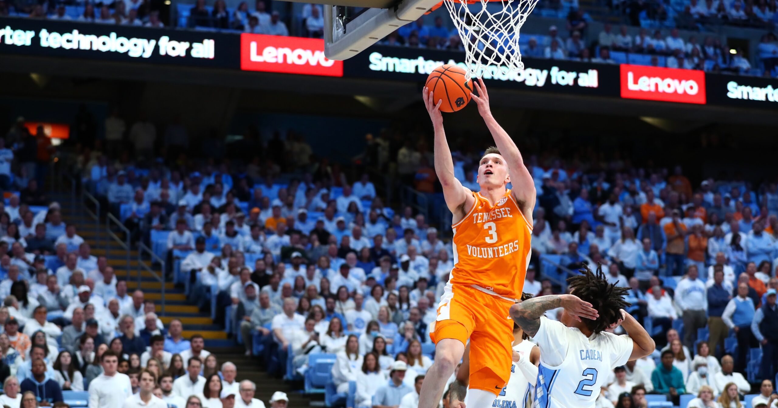 Dalton Knecht's 37 points not enough for Tennessee against red-hot North Carolina, 100-92