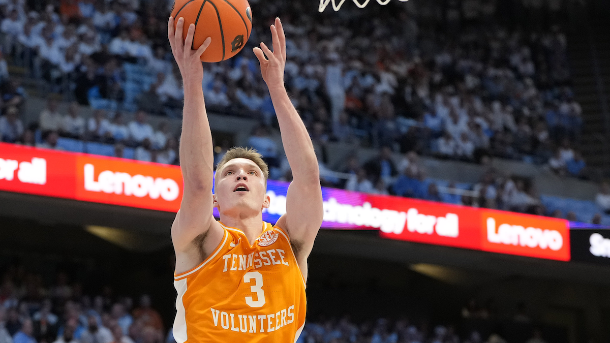 Tennessee’s poor first half performance at North Carolina leads to self-inflicted defeat