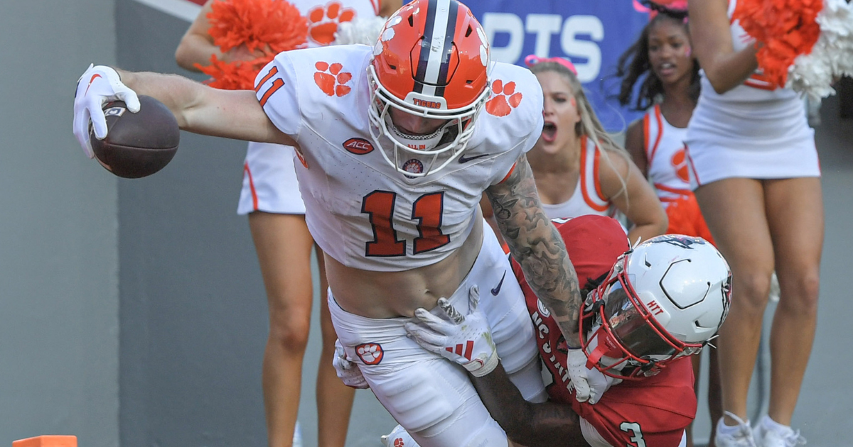 Sage Ennis: Clemson tight end enters NCAA transfer portal