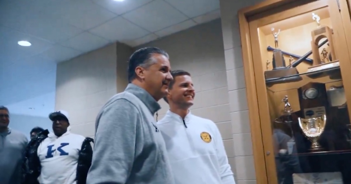 Kentucky's John Calipari Praises St. Xavier's at Derek Smith Invitational