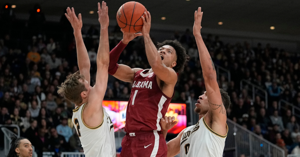 Alabama guard Mark Sears