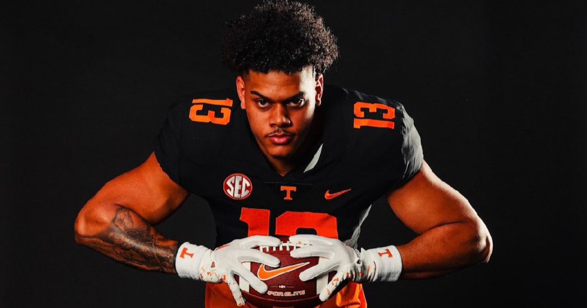 Former Notre Dame TE Holden Staes commits to Tennessee