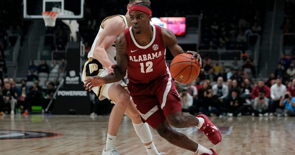 Alabama guard Latrell Wrightsell Jr.