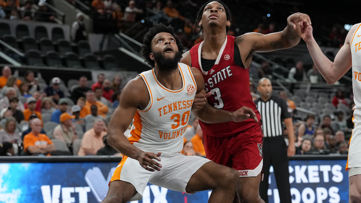 Tennessee has veterans carry the load