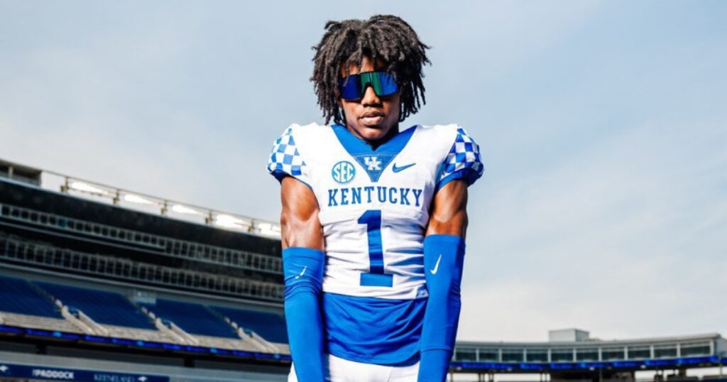 Cam Dooley commits to Kentucky.