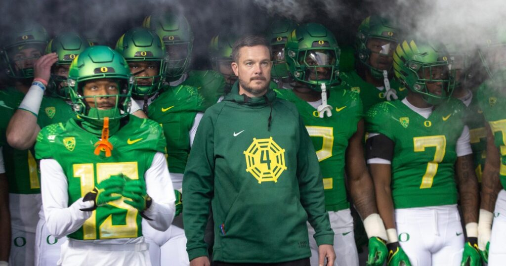 dan-lanning-opens-up-on-how-being-in-big-ten-impacts-oregon-recruiting