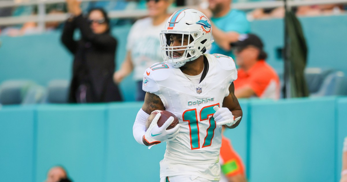 Dolphins WR Jaylen Waddle diagnosed with high ankle sprain, rest of ...