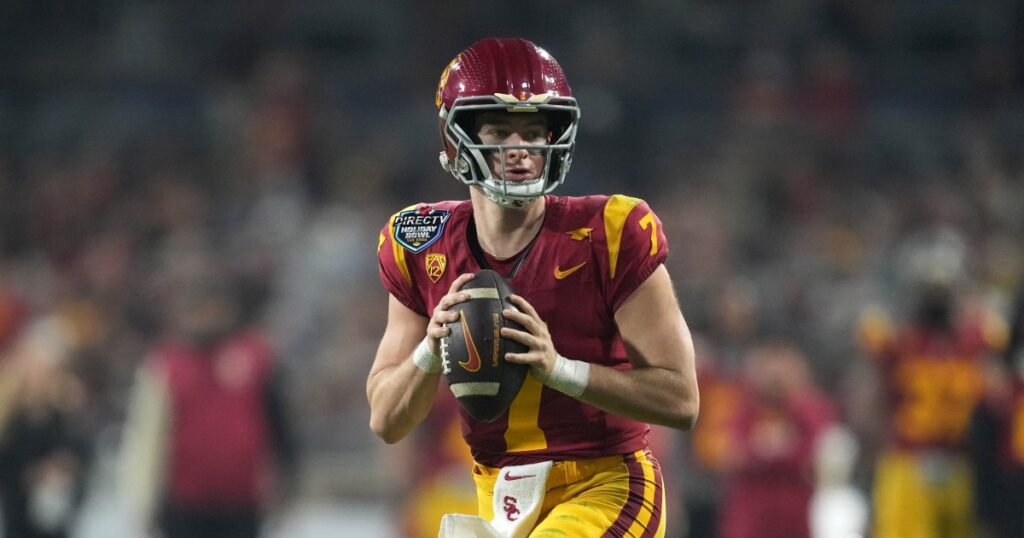 usc-qb-miller-moss-on-record-breaking-performance-in-holiday-bowl