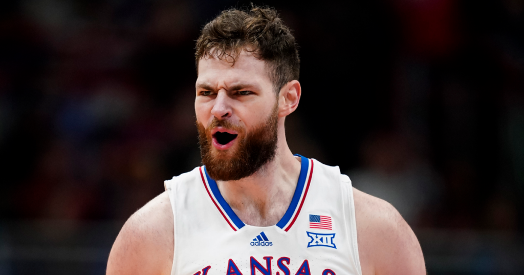 Kansas big man Hunter Dickinson hit the game-winning basket against TCU