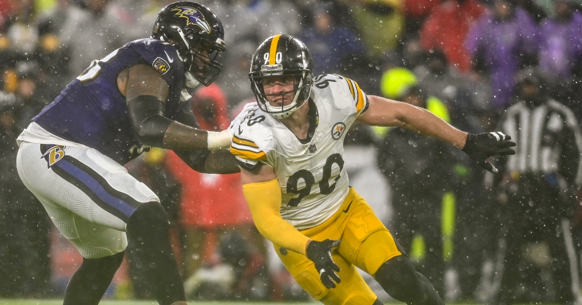 Steelers' T.J. Watt helped off field after apparent knee injury vs. Ravens