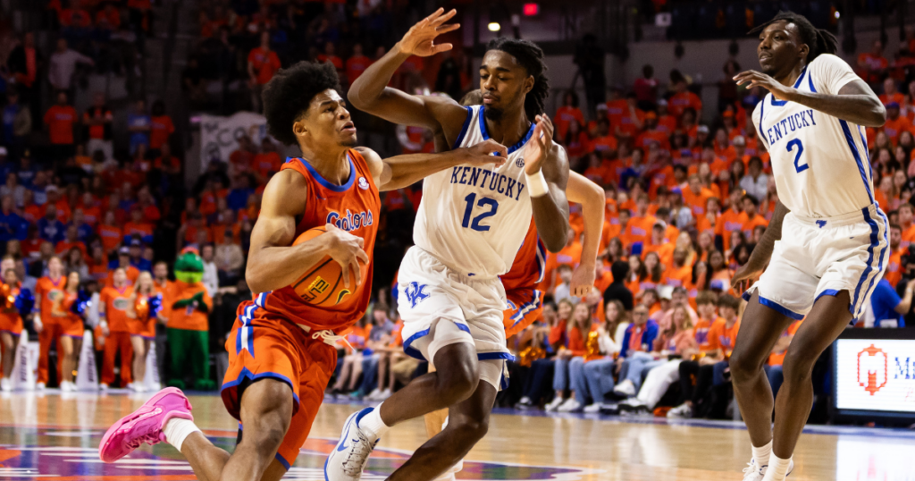 Kentucky guard Antonio Reeves plays defense at Florida