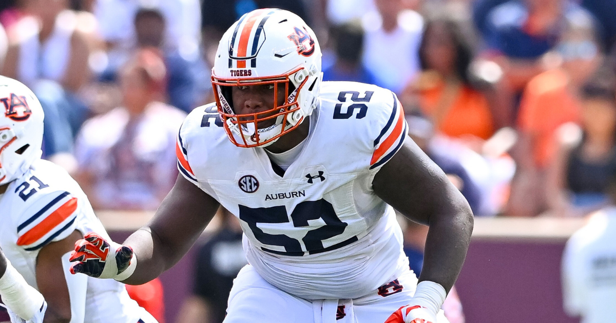 Football IQ: How important is Dillon Wade for Auburn’s offensive line?