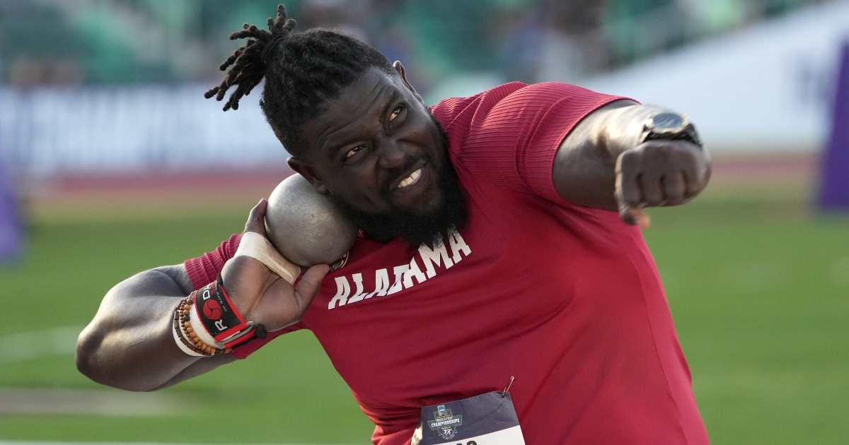 former-alabama-athlete-isaac-oba-femi-odugbesan-wins-nxt-north-american-title.jpg