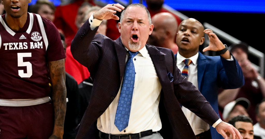 Texas A&M Aggies head coach Buzz Williams reacts during the second half against the Houston Cougars