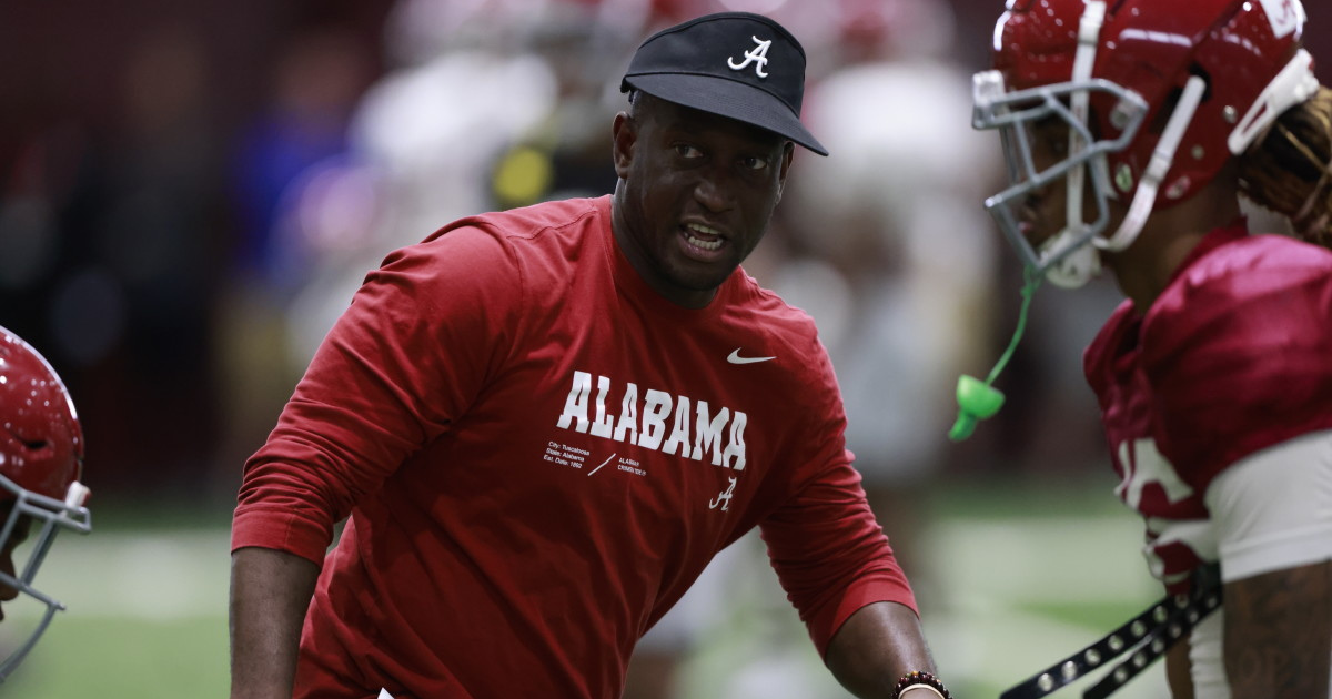 Alabama DB coach Travaris Robinson hired as co-DC at Georgia