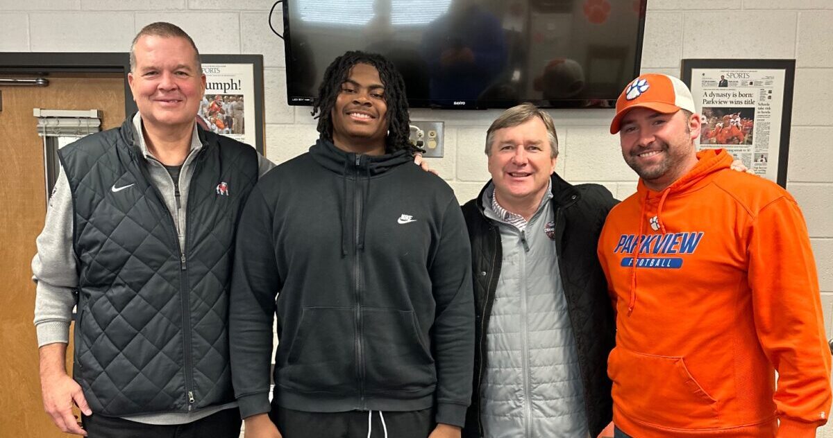 Georgia HC Kirby Smart visits 2025 4-star IOL Cortez Smith - On3