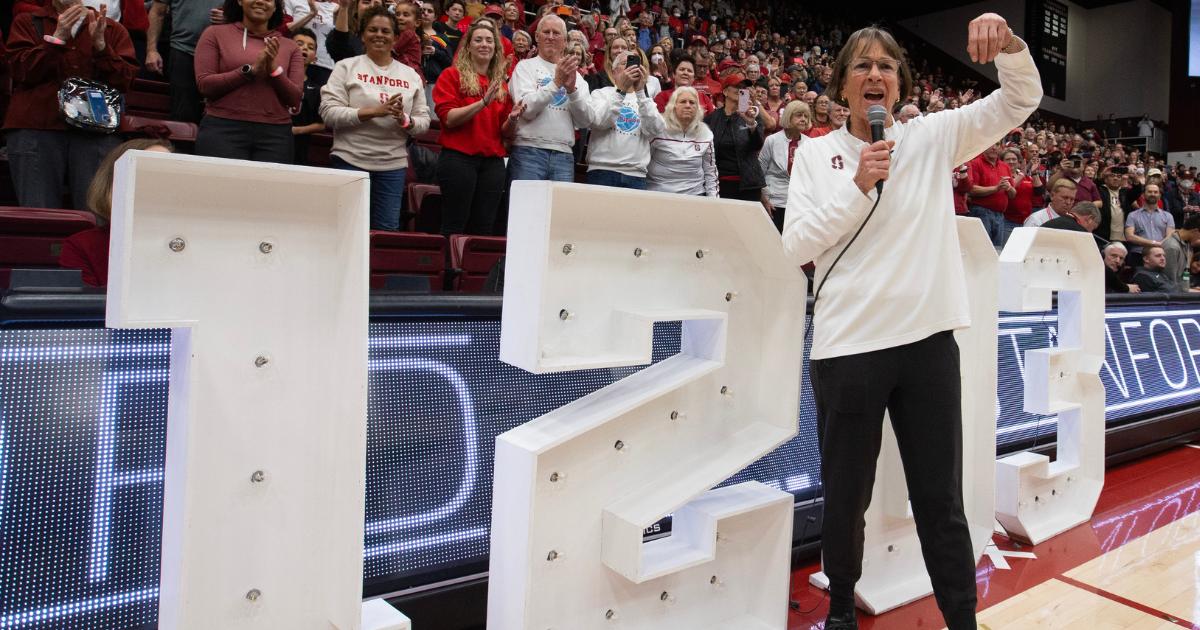 Tara Vanderveer becomes winningest coach in college basketball history with 1,203rd victory