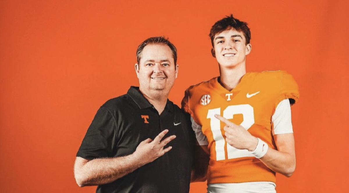 Look Tennessee Football's current 2025 recruiting class