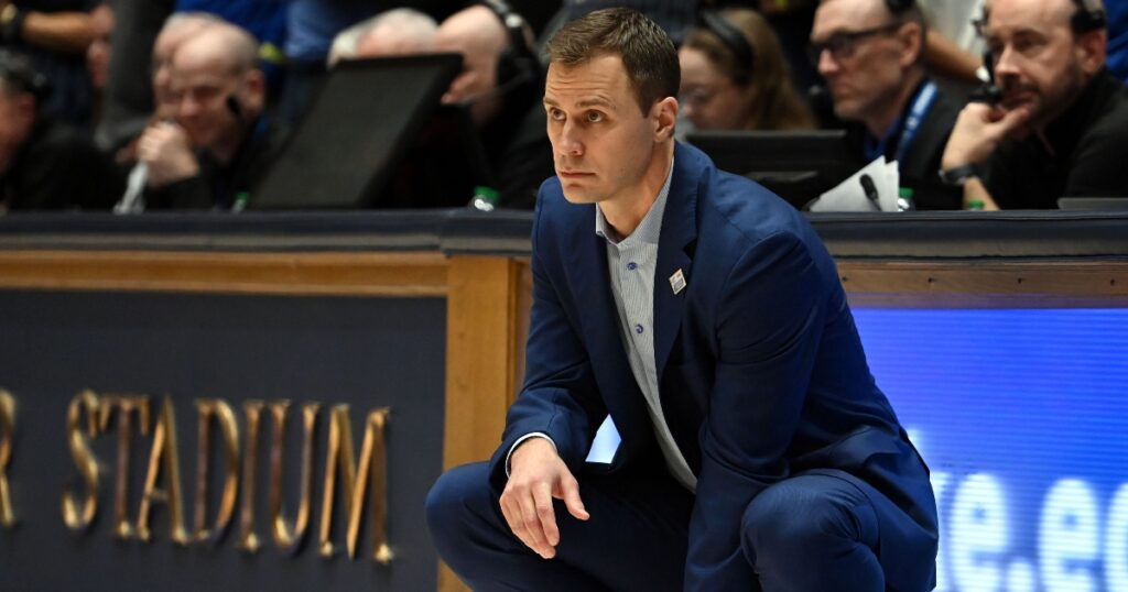 duke-head-coach-jon-scheyer-shares-message-to-players-ahead-final-possesion-win-over-clemson