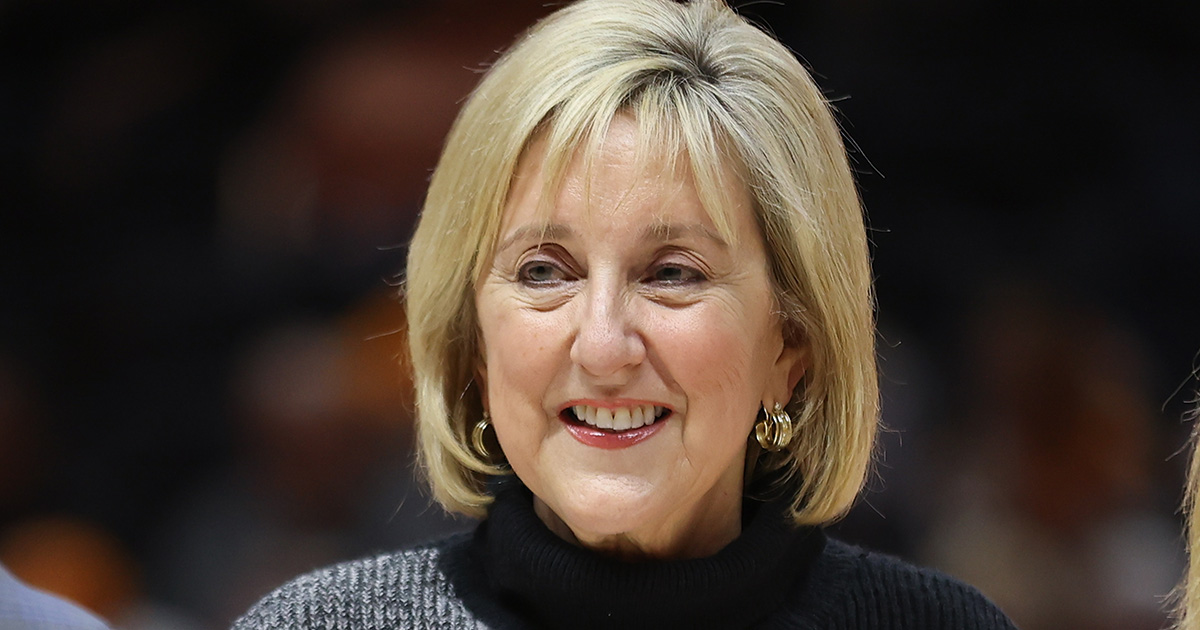 Tennessee Chancellor Donde Plowman Receives Ovation At Basketball Game ...