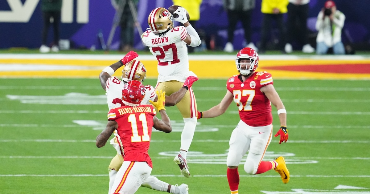 Ji'Ayir Brown nabs interception of Patrick Mahomes to keep 49ers in the