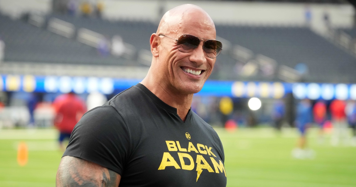 Dwayne 'The Rock' Johnson staying for postponed Daytona 500 engine command