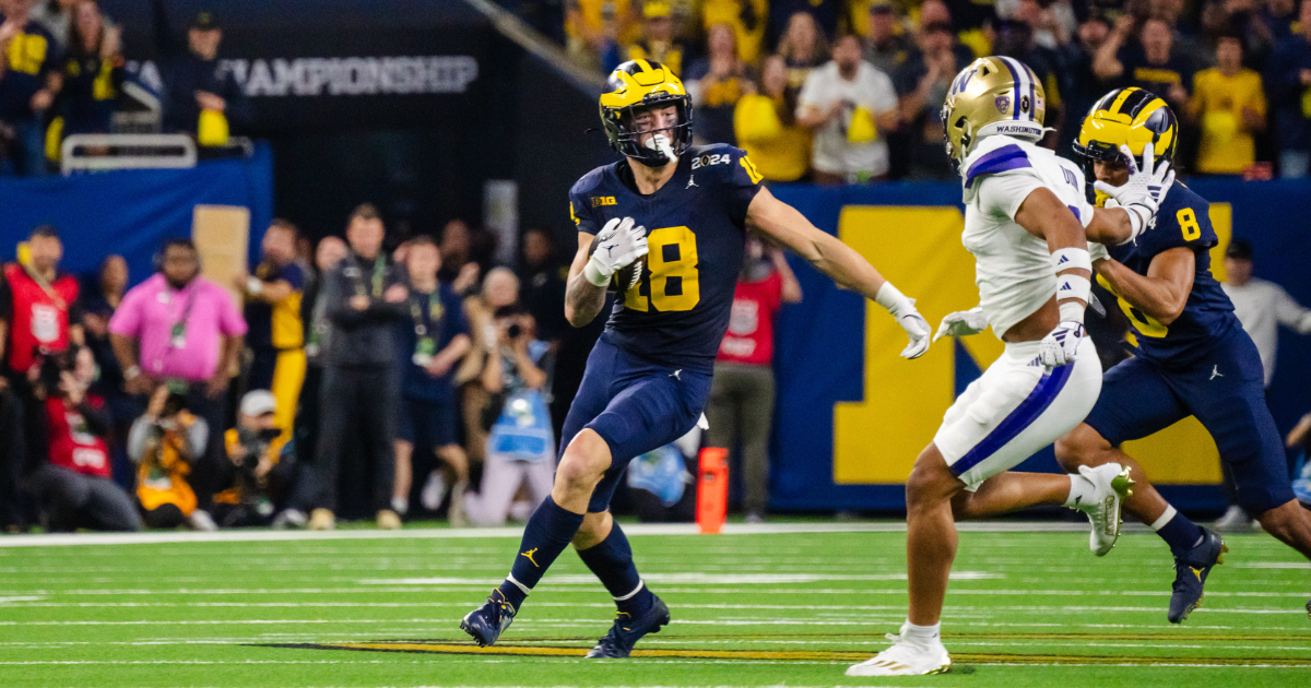 Michigan football: Colston Loveland weighs in on QB battle