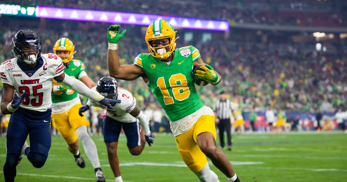 second-year-surge-oregon-tight-end-kenyo