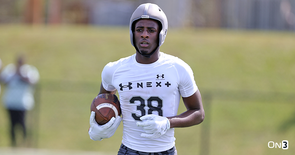 Miami, Clemson among schools battling for top-150 WR who took Monday visit to Coral Gables for spring practice: “Atmosphere was amazing”