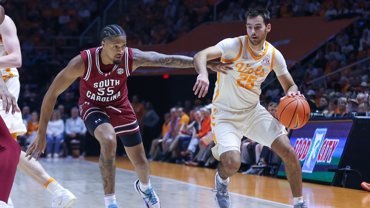How to watch/what to watch for: First place in SEC up for grabs as South Carolina hosts Tennessee