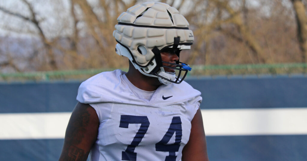 Penn State offensive lineman Jven Williams