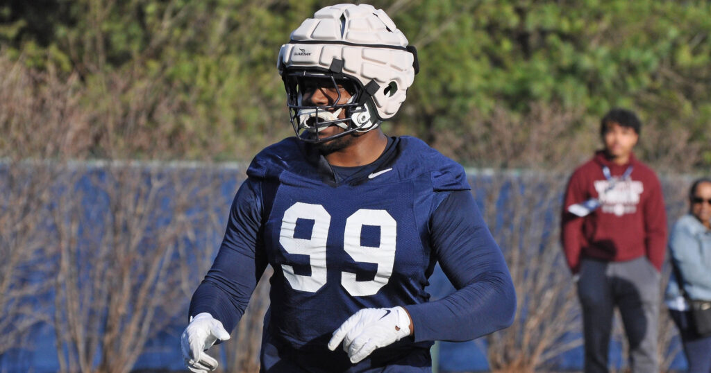 Penn State defensive lineman Coziah Izzard