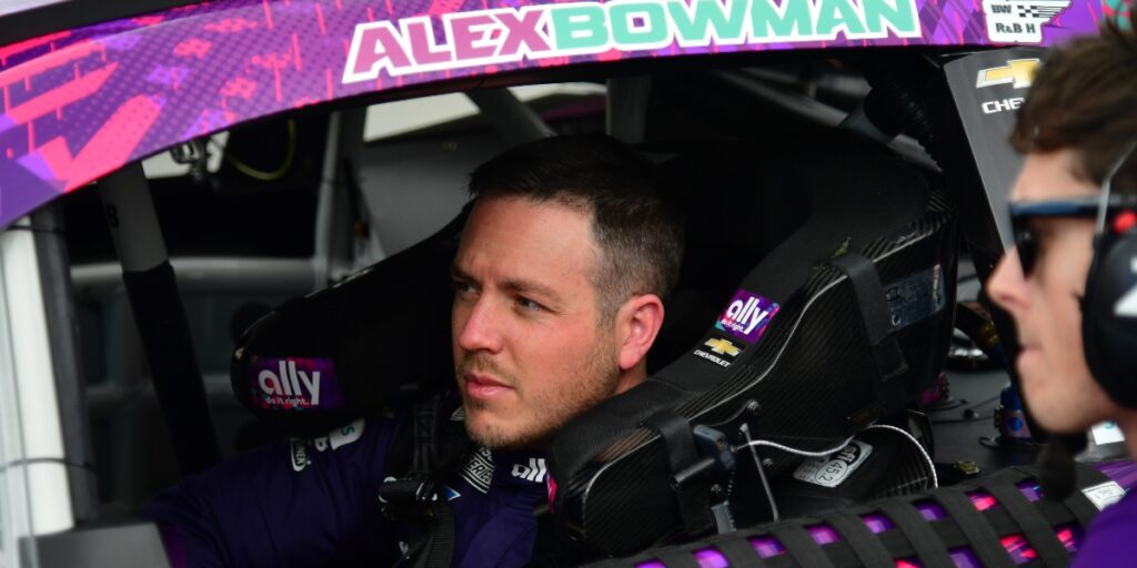 Alex Bowman © Gary A. Vasquez-USA TODAY Sports