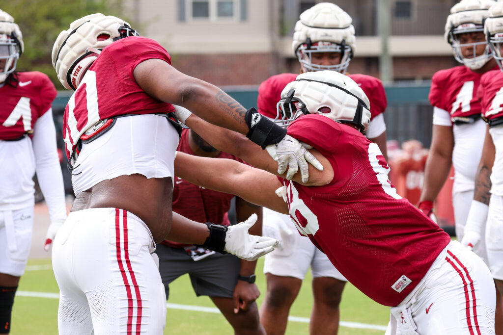 Alabama DL Isaia Faga