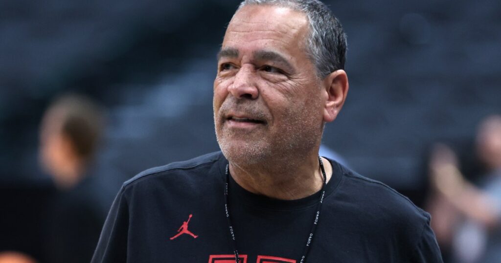 on3.com/kelvin-sampson-after-jamal-shead-injury-it-doesnt-feel-like-a-fair-fight/